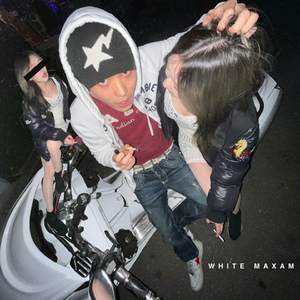 WHITE MAXAM (Prod. Santa Paine)