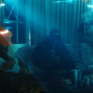 请听最新专辑伴奏