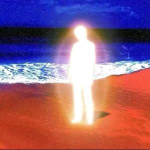 路灯下昏黄的剪影