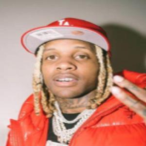 i was wearing an orange shirt when i was making this song (feat. traxt & lovemikai)