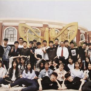 孤独的人活在幻想中（翻自 刘俊男）