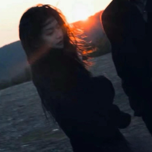 吻的再深也无法成为最亲密的人