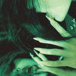 Heroin (feat. Hxrtz.mp3)