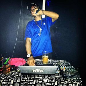 BARBIE CHEIA DE MEL VS MAICON DOG MEME