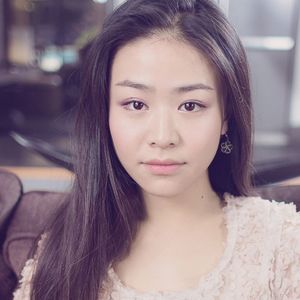 那拉提的养蜂女