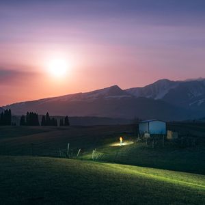 闻人听書_-一笑江湖×只因你太美（张的梦想 remix版）