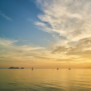 我本一无所有，直到你回眸