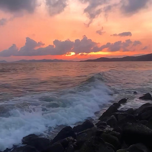 上船不思岸上人-侯泽润