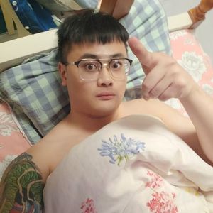Kanye把金云鹤搞LC了