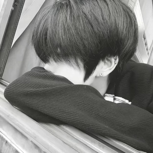 泪尽无言