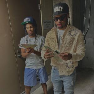 RUN RIGHT BACK (feat. Youngenwoody)