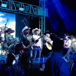MIX CUMBIA SABROSA (feat. Pkado Norte)