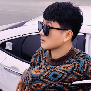 我们生来就是孤独 伴奏