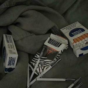 人间不值得（翻自 千里狗）