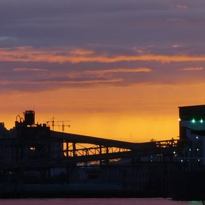 Please Eyes On Me（PROD BY XVIBE）