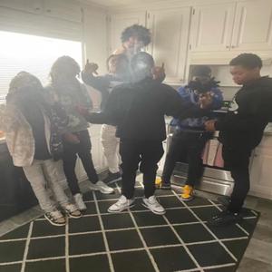 CasaFreakHoes (feat. muddy5 & 1liwixked)