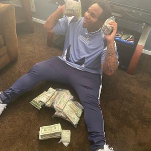 Hunnit (intro)