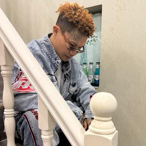 大展宏图（别墅里面唱 k）