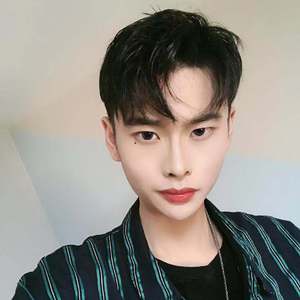 多想在平庸的生活拥抱你