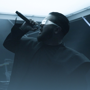 Lusni Vra/Լուսնի Վրա