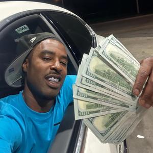 In Love with Da money (feat. Buddha vybez)