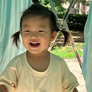 妈妈弹给小屿若的萱草花