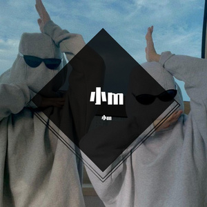 小m