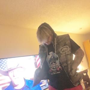 Pressin' (feat. Dizzi Slick)