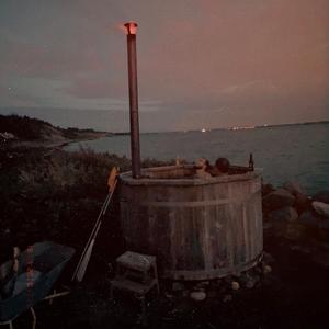 Vildmarksbad (feat. Rosyandmerry)