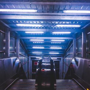 柔和的电梯时刻