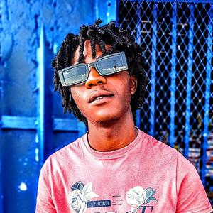 Whipping (feat. Princologyst, Fruity Link & Dollar Yo)