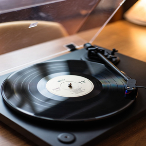 Aai – माझी गोड परी आहेस तू