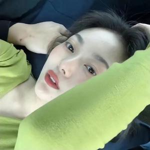 抬头仰望 别浪费了月亮