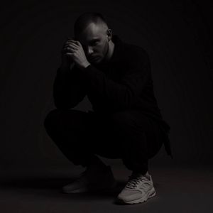 Как она меня выносит