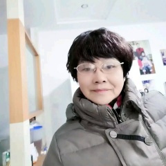 风中等爱的玫瑰
