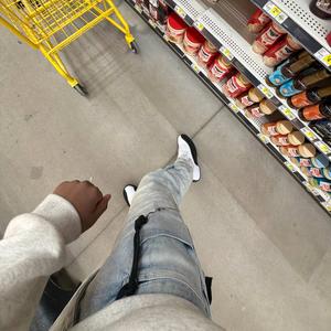 IDGAF (feat. YungnFATT)