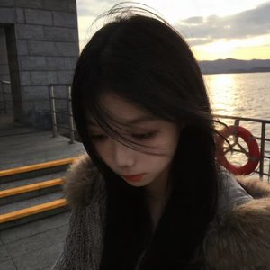 我心碎成海 你却已靠岸