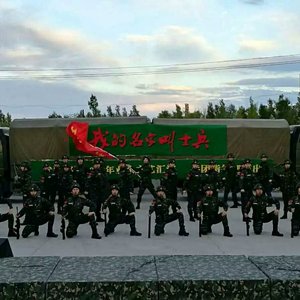 《大嗓门的班长》