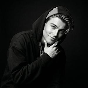 Honey (feat. Jay Paul)