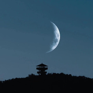 从云端坠落的星