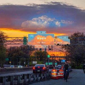 风雨彩虹铿锵玫瑰（DJ版）