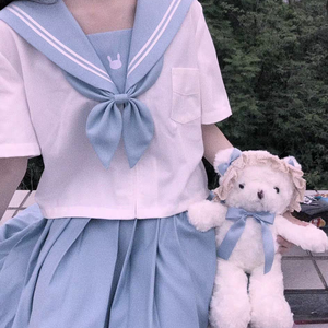 100%luvawake（Prod.misogyny）