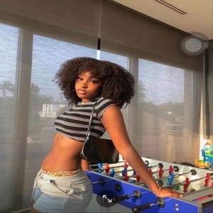 Petite (feat. Papa official 032)