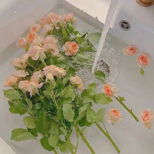 名声不好，待人不差。