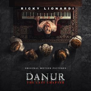 Menuju Gedung Pertunjukan (From "Danur The Last Chapter ")