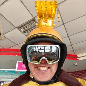 皮总顶尖三轮车