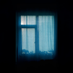 Bir Kişi Bile Değilim Yalnızlıktan