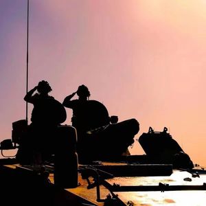 神炮奇兵杨威名 (国际爱乐合唱版)