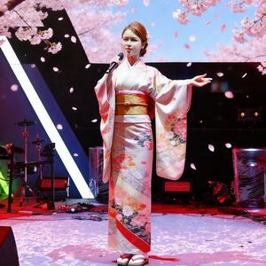 爱される花爱されぬ花