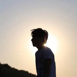 每个孤独的夜里 伴奏